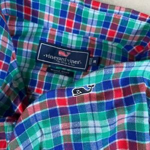 Vineyard Vines Whale Shirt Mens Medium L/S Red Green Preppy